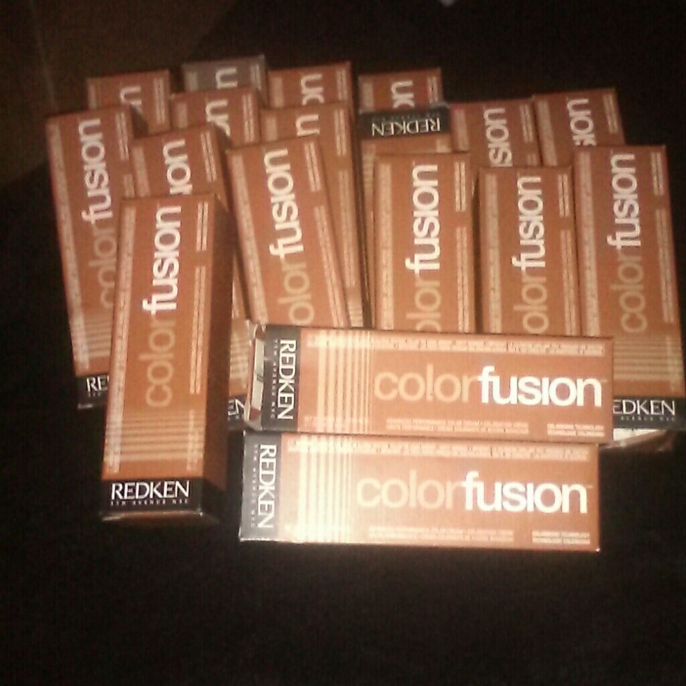 REDKEN COLOR FUSION 18 BOX LOT!